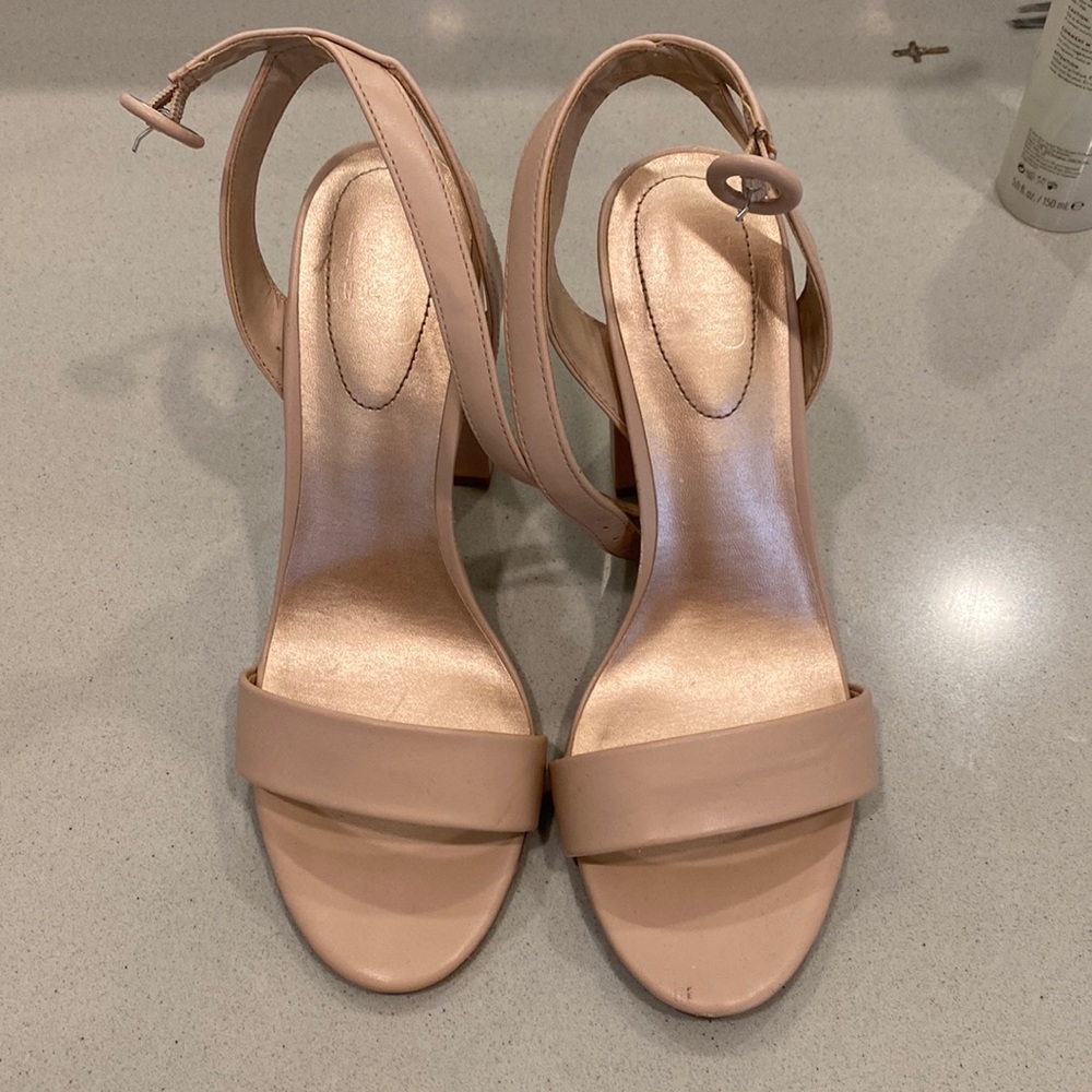Mix no 6 nude heels size 8.5